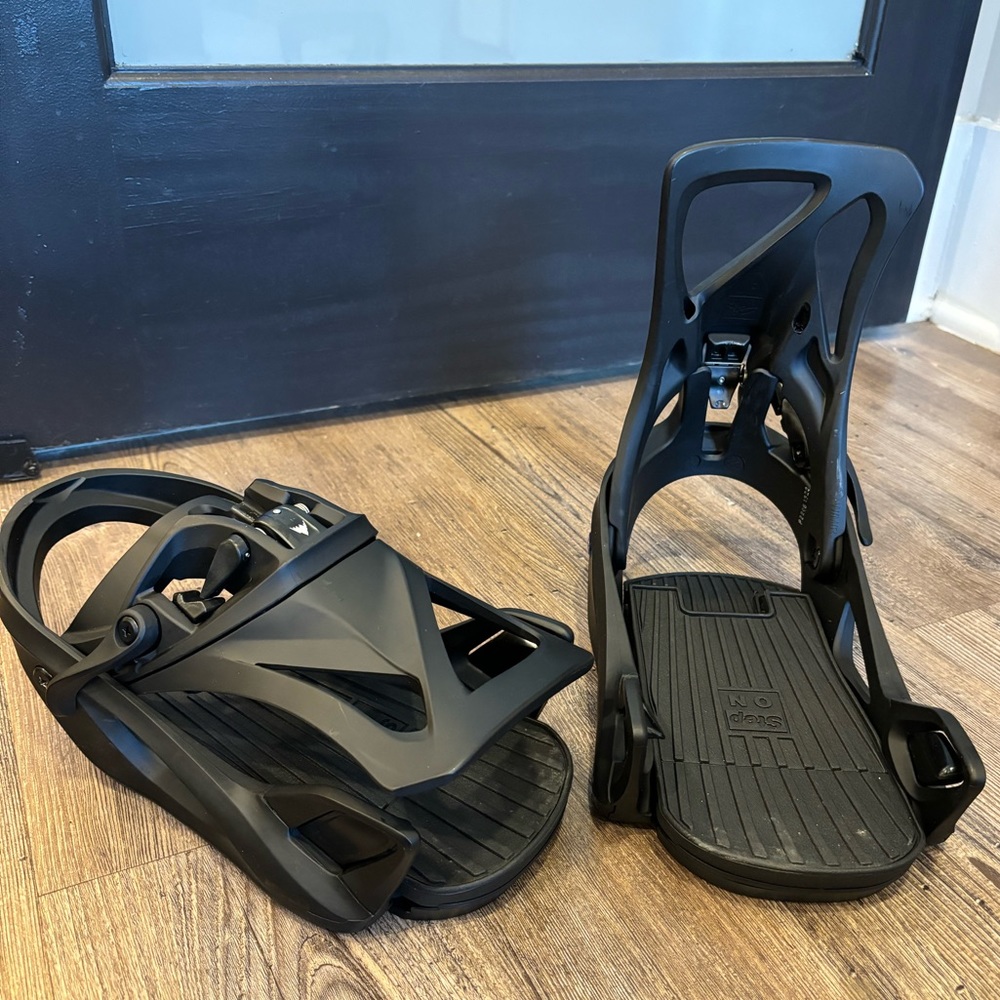 Burton step on Flex bindings - women’s medium